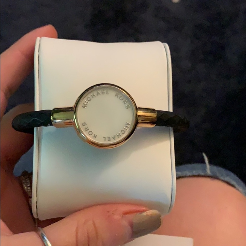 Michael kors active tracker